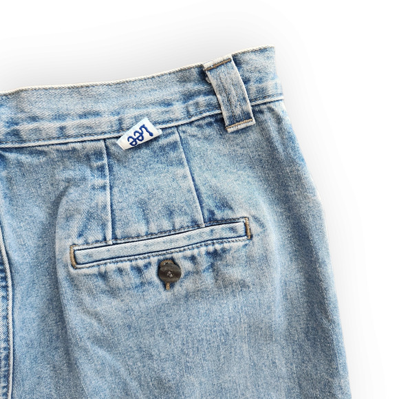 Lee Vintage Light Wash High Rise Mom Jeans 10 - Picture 6 of 10